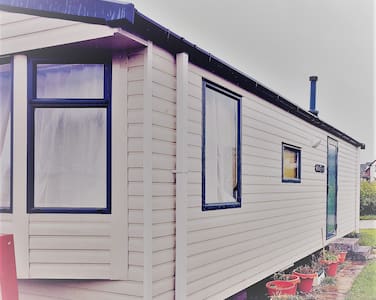 Stunning 6 Berth Caravan in the heart of Newquay.