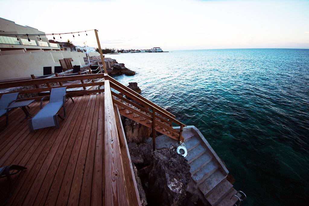 Extended patio & Ocean access