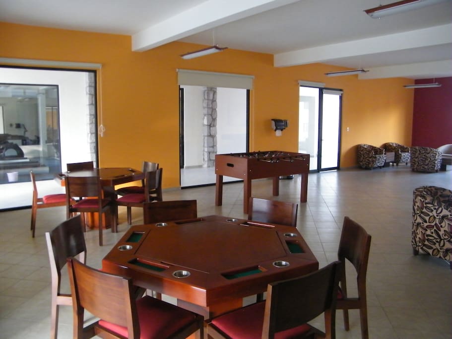 Salon de juegos. Areas comunes