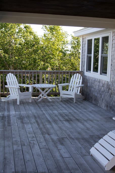 Uncovered sun deck