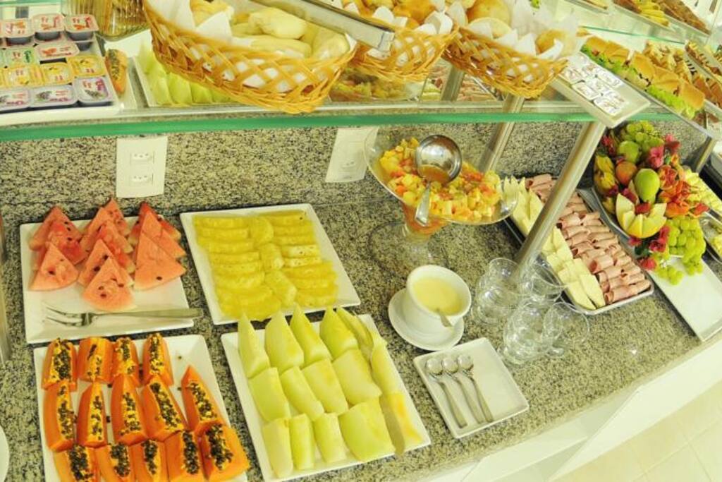 Cafe da manha, opcional 19,90 por pessoa. Pago no ato do consumo.