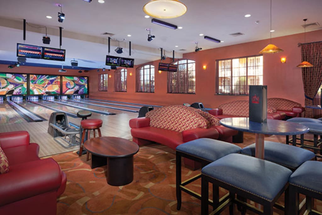 ON SITE BOWLING LANES: CRUSH ULTRA LOUNGE AND BAR
