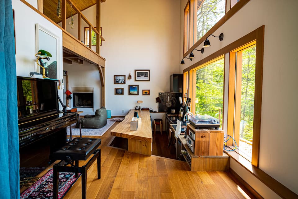 A lakeside cabin with a wood-fired sauna, Lake Nojiri, Nagano, Japan, photo 5 of 10