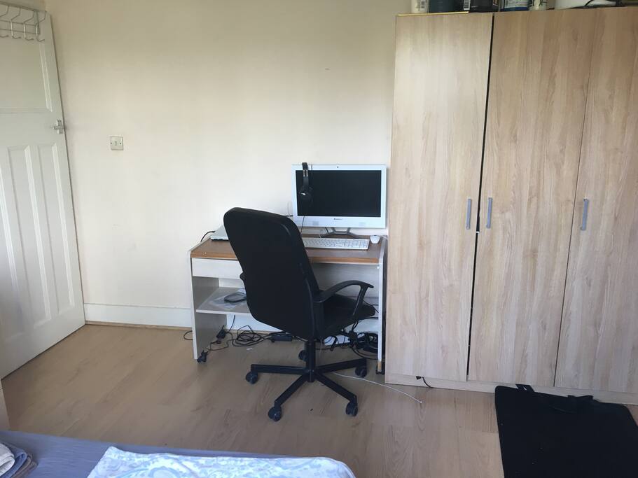 Room Pic 4