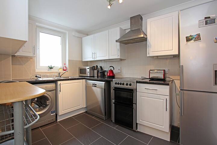 Bedroom, living room and kitchen/up to 4 guests