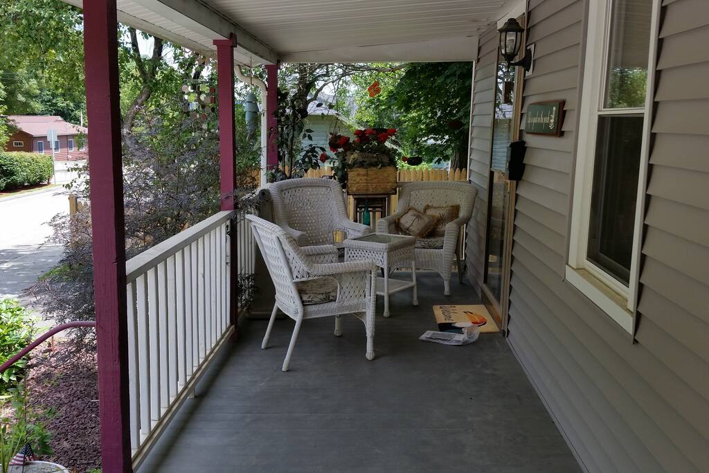 Front porch picture facing North