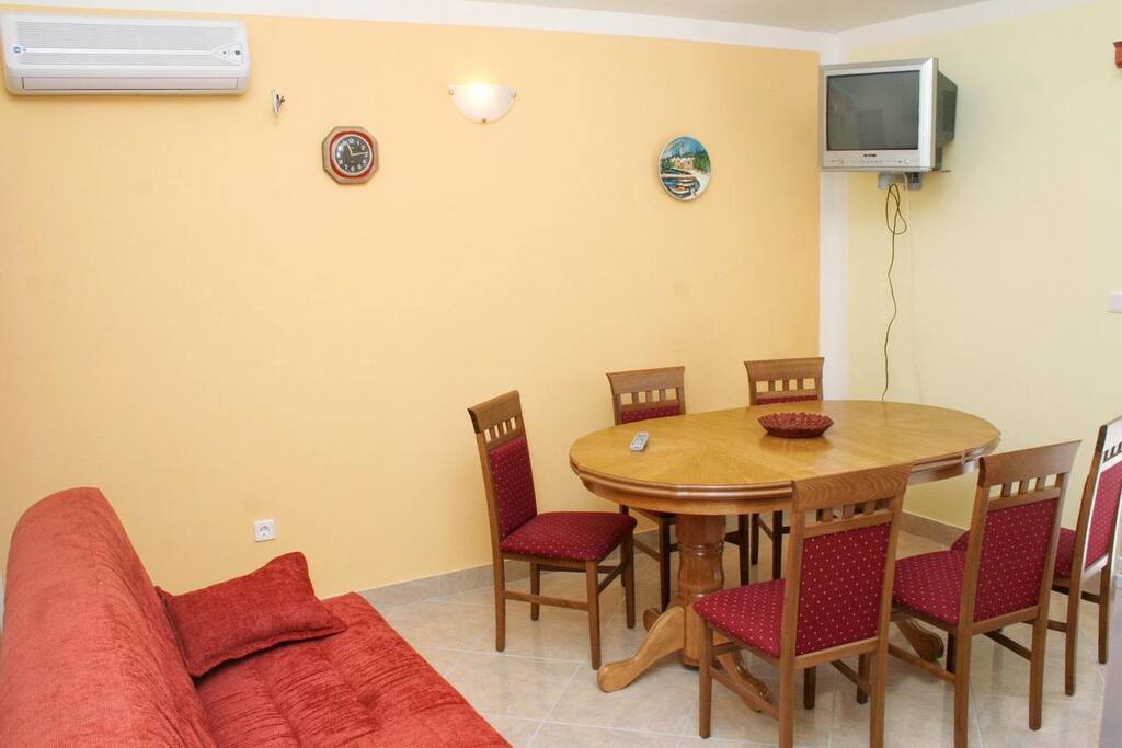 Dining room, Surface: 11 m²