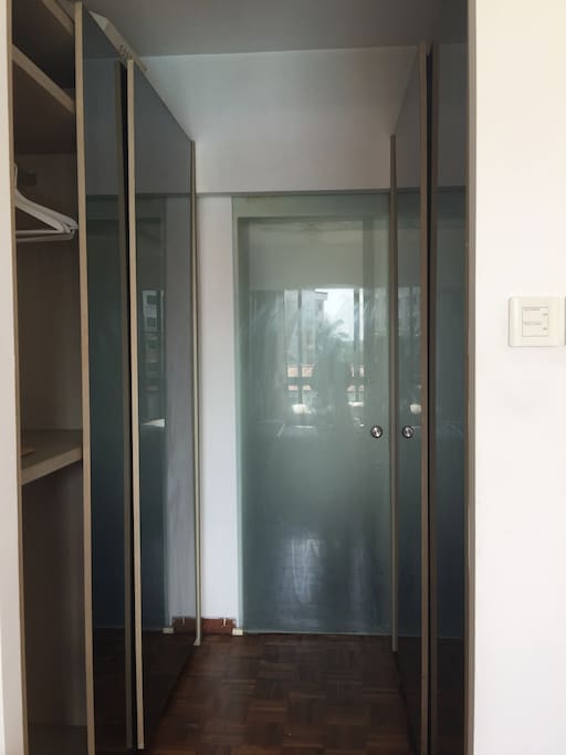 Walk in wardrobe, sliding mirror doors