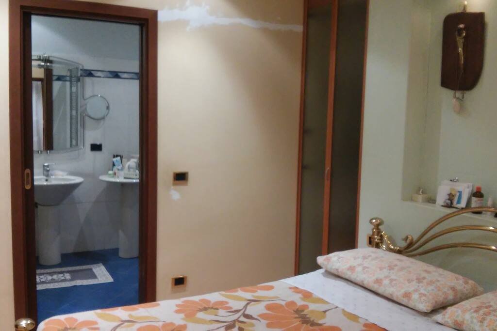 Bagno visto dalla camera