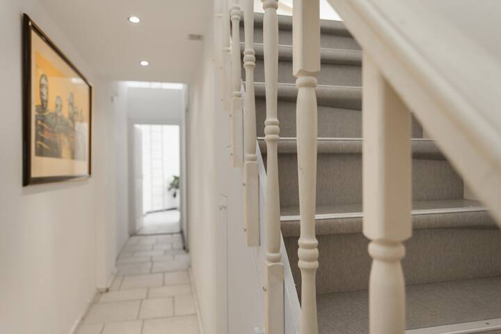 Central 350m2/ 6p river side design apartment gallery image 5