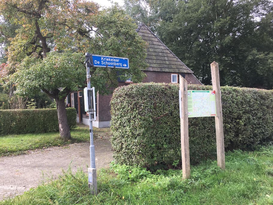 De weg Kriekelaar leidt u naar de mooie natuur aan de Dommel