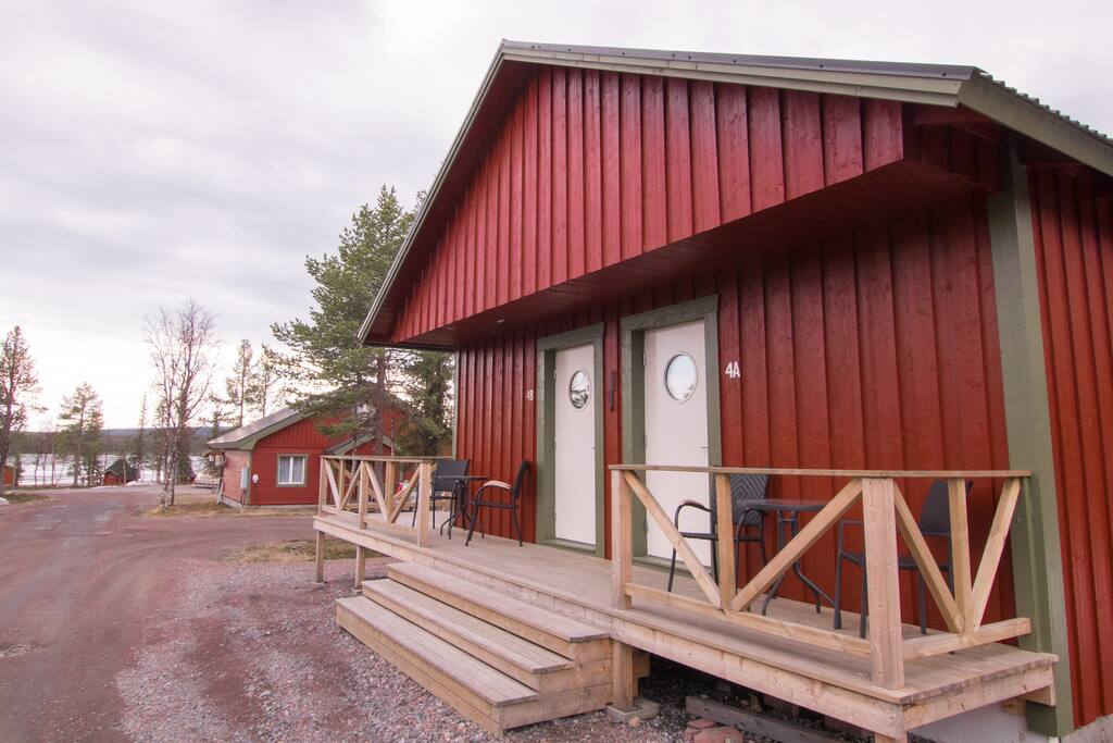 wiev to the lake from the cabin