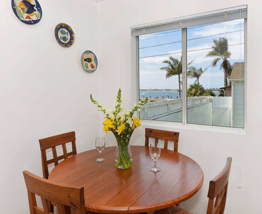 Seating for 4 with Bay View!