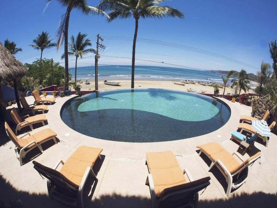 Infiniti pool at Casa Pata Salada