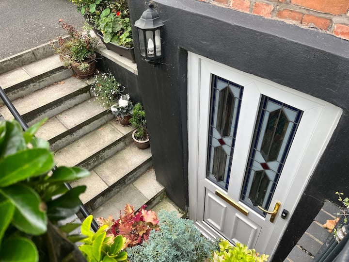 Top 10 Best Airbnb Vacation Rentals In Altrincham, UK Updated 2024 Trip101