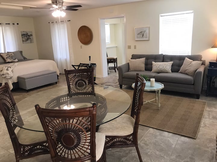 มีพื้นที่มากมายในสตูดิโอบังกะโลนี้