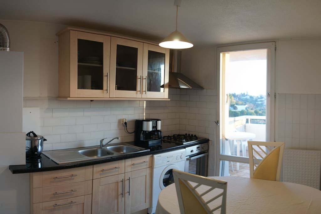 CUISINE ET SON EQUIPEMENT COMPLET