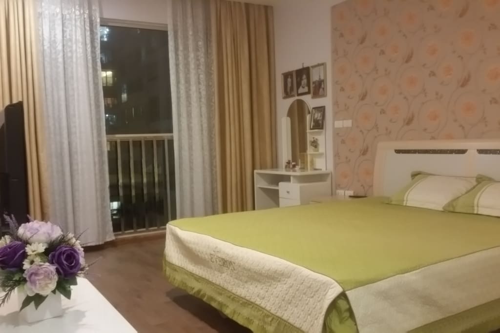 Master bedroom - 25 sqm