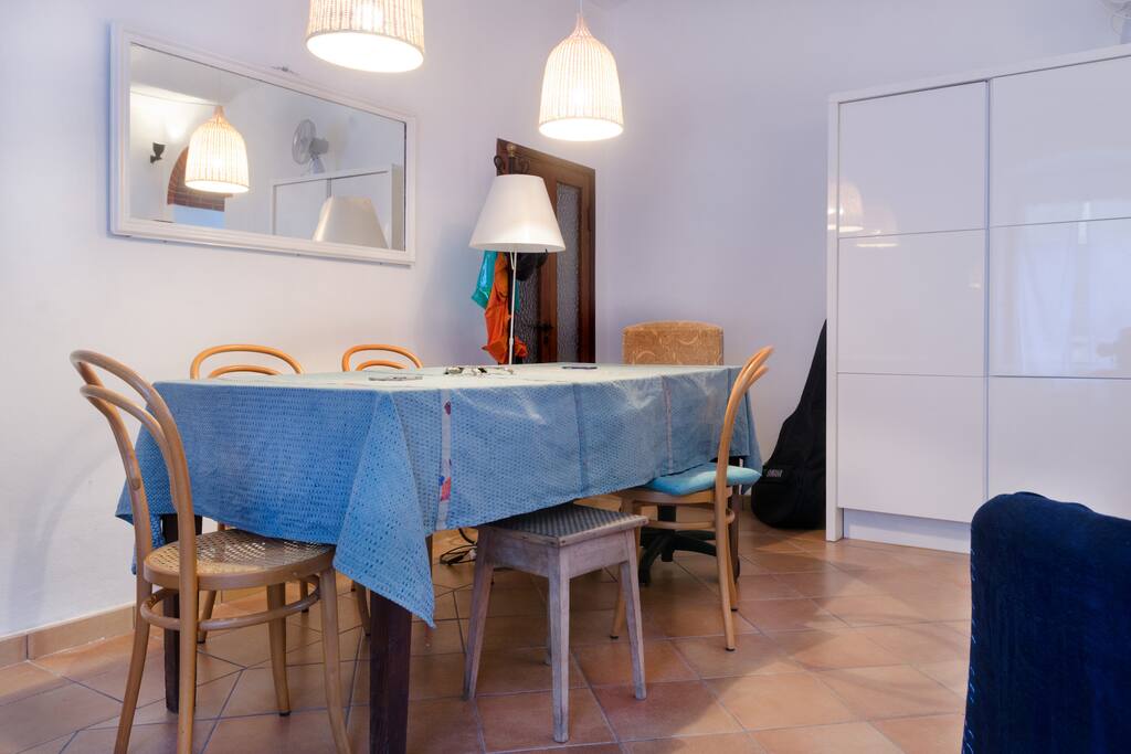 Tavolo da pranzo
Dining table for 10
Table à manger pour 10