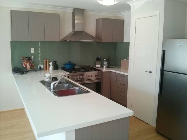 ✯Close to Werribee Zoo, Mansion and Freeway access