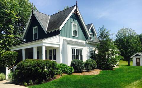 Custom In-Town Luxury Cottage