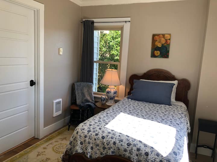 Spavaća soba u prizemlju s pristupom kupaonici