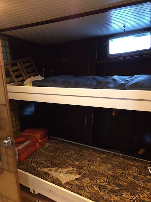 2nd bedroom with bunk beds