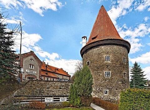 2 BDR Suite in Guard Tower built 1505-in centre