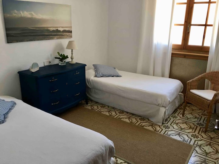 chumba cha pili cha watu wawili kwenye ghorofa ya kwanza