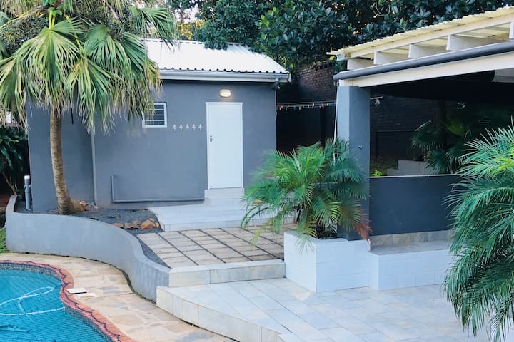 Modern Studio Apartment - Durban North