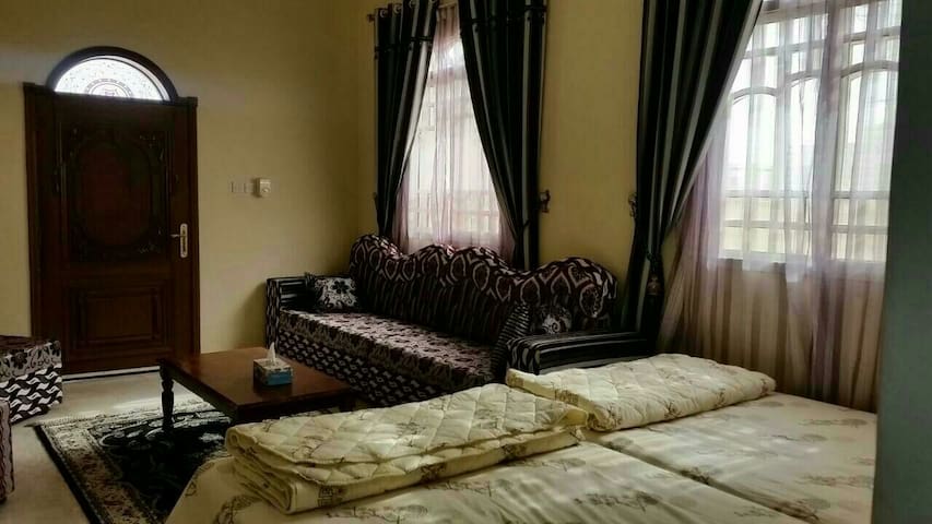 Spacious room for daily rental