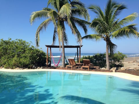 Popular Airbnb listing: Casa Bertha in Zihuatanejo De Azueta