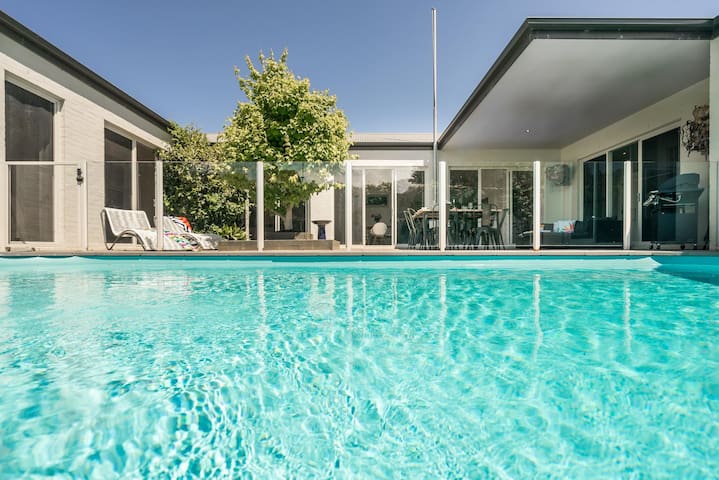 Portsea Hideaway – Portsea pool paradiso