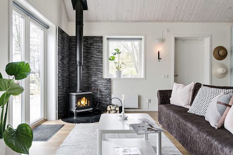 Successful Airbnb property: Lilla hotellet, tiny hotel located at Lake Mälar in Uppsala
