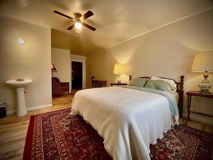 Room 5 at The Roost over Rafter’s Tavern (b. 1889) in Callicoon, New