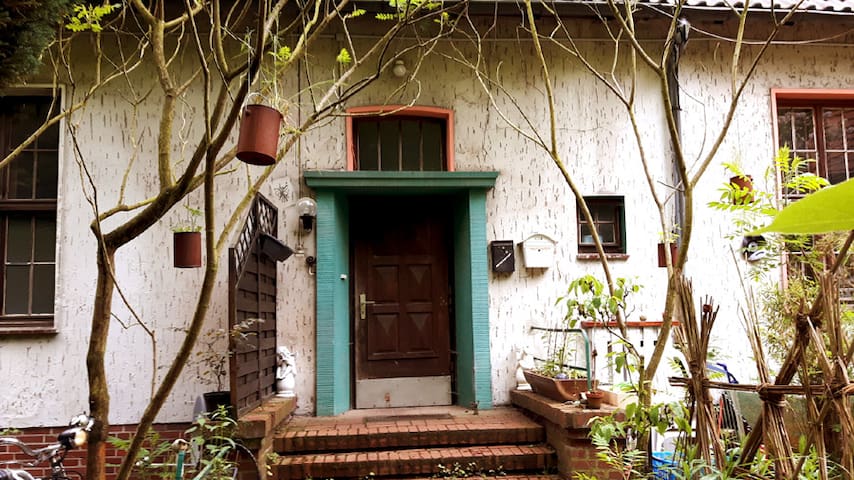 Airbnb Wolfsburg Vacation Rentals Places To Stay