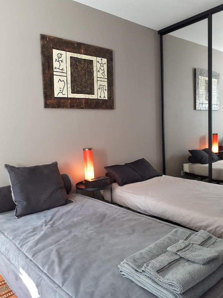 Dhomë gjumi 2 krevate tek