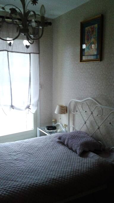 Chambre avec lit de 120 cm