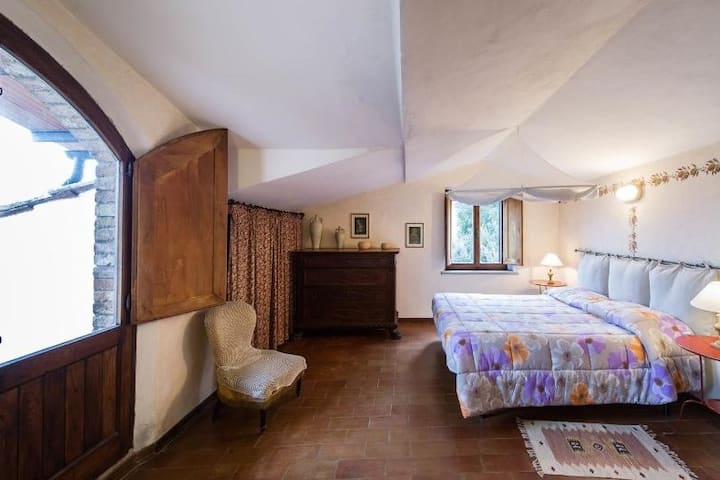 საძინებელი 4