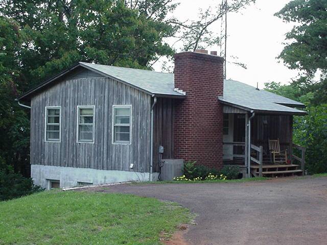 Valley View Cottage in the Blue Ridge Mountains