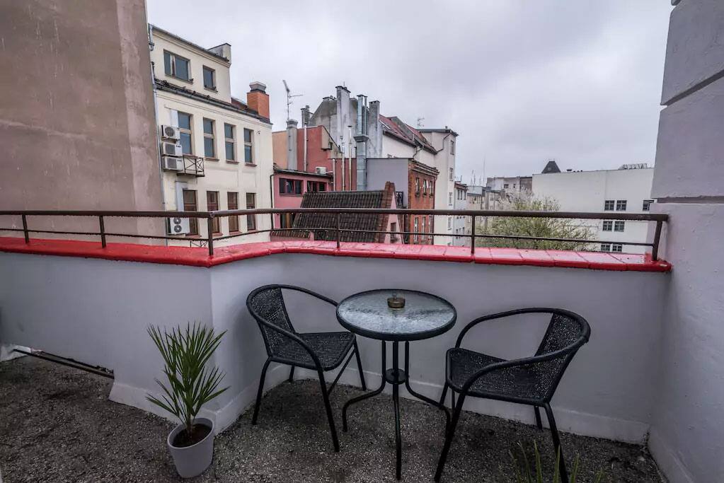 Duży balkon wejście z pokoju