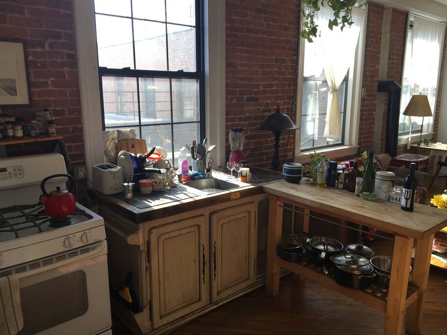 Full kitchen with a view