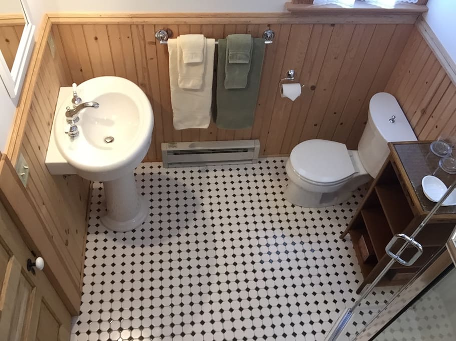 Aspen Bathroom