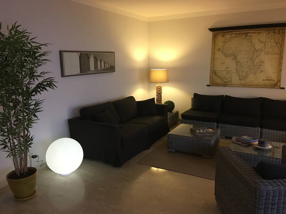 Le salon le soir. Cocooning