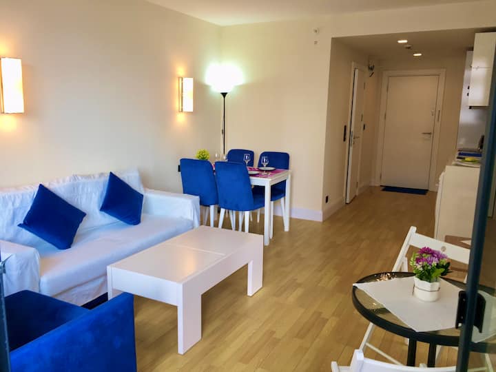 Seo's 2+1 Apartment In Orbi City - Batumi