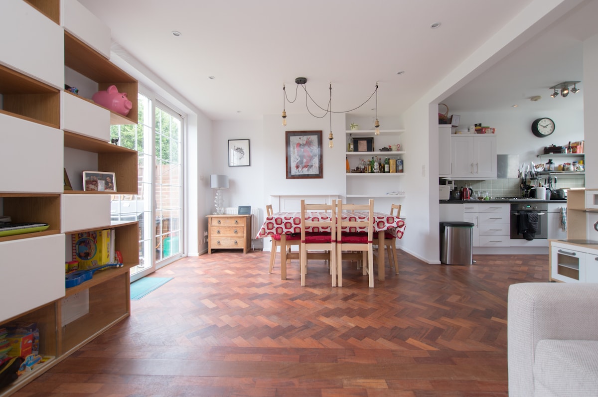 一楼-开放式厨房客厅