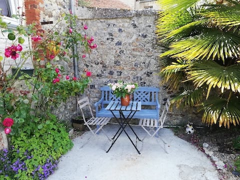 Le Petit Boujou / Private /single-storey parking