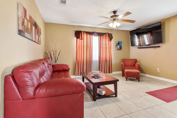 Minutes to French Quarters!!! gallery image 3