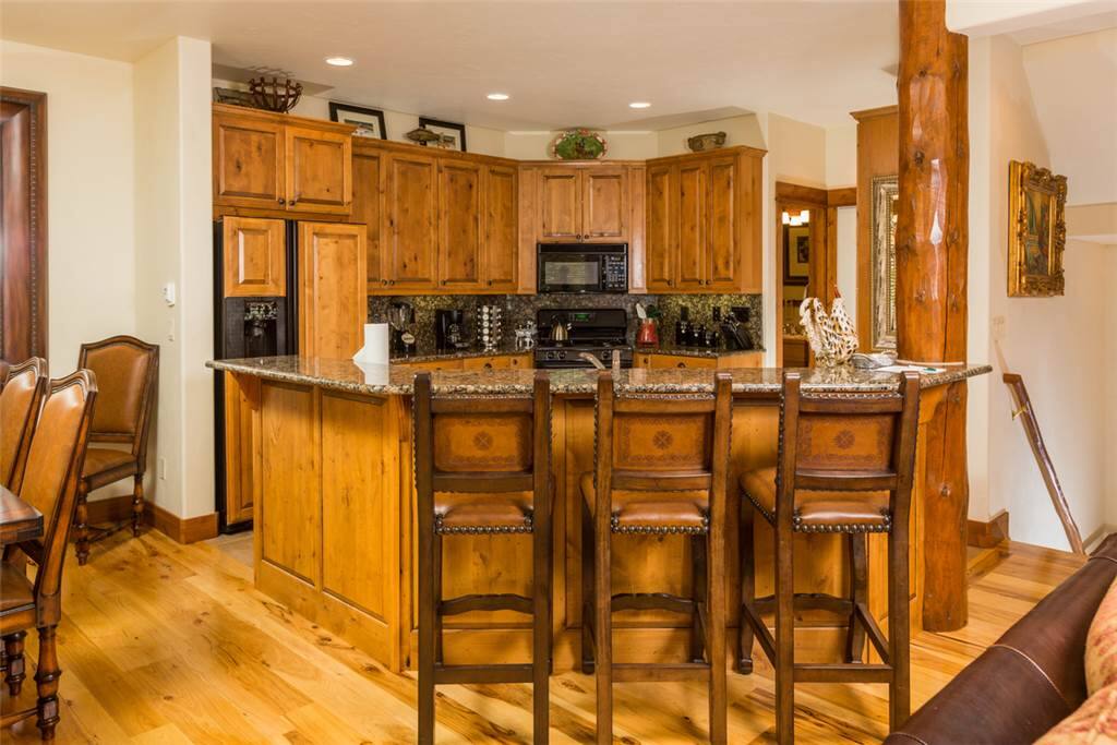 Chair,Furniture,Indoors,Kitchen,Room