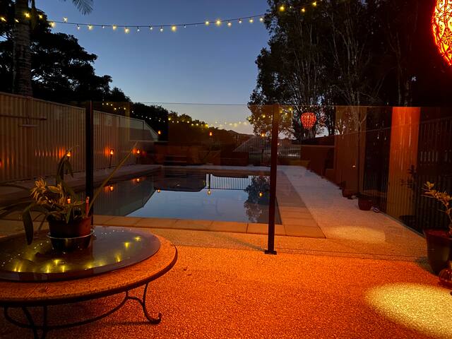 Golf course / lake views. Entire home. Suits 10 gallery image 5